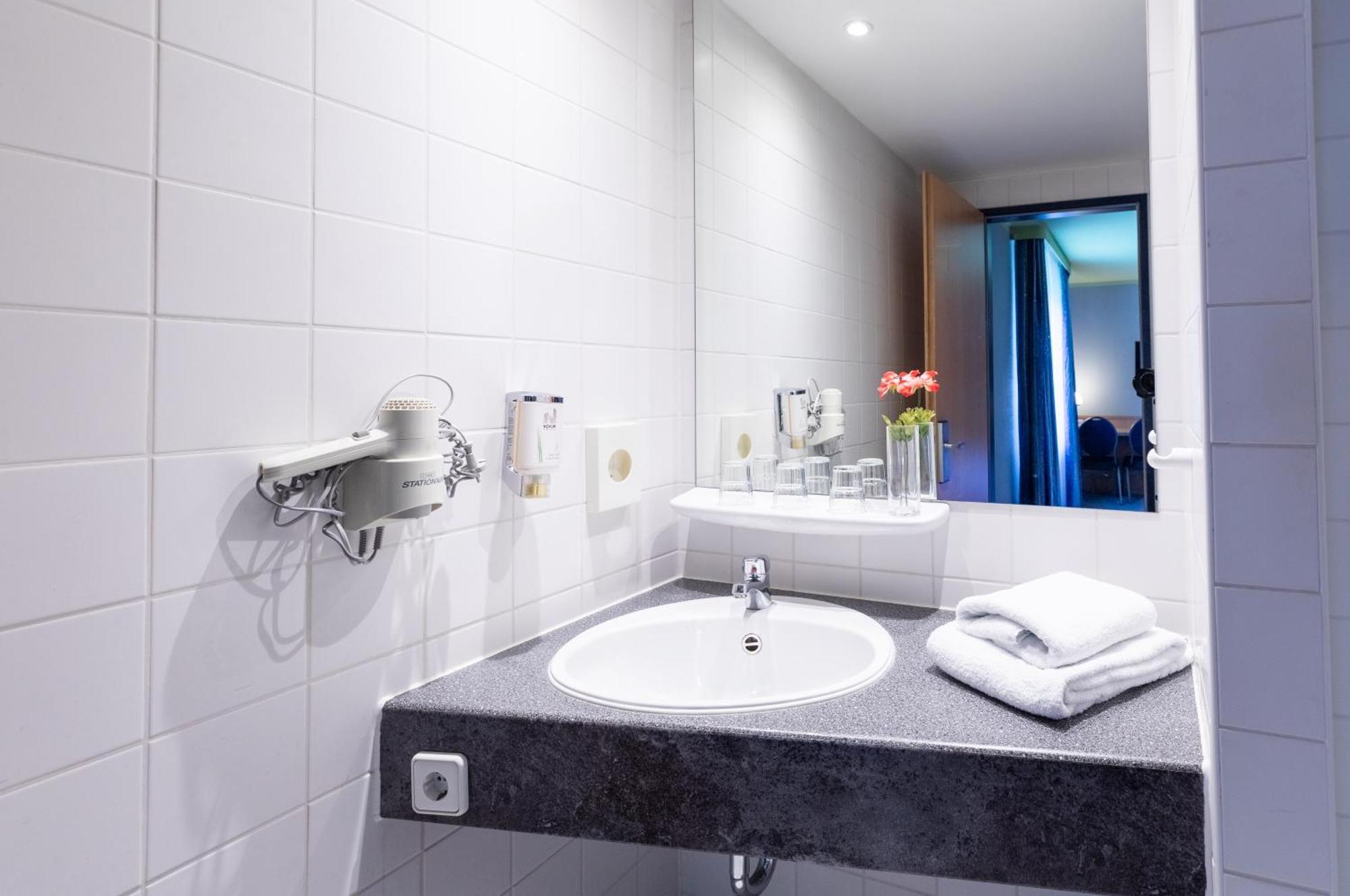 Garner Hotel Cottbus Sued By Ihg Exterior foto