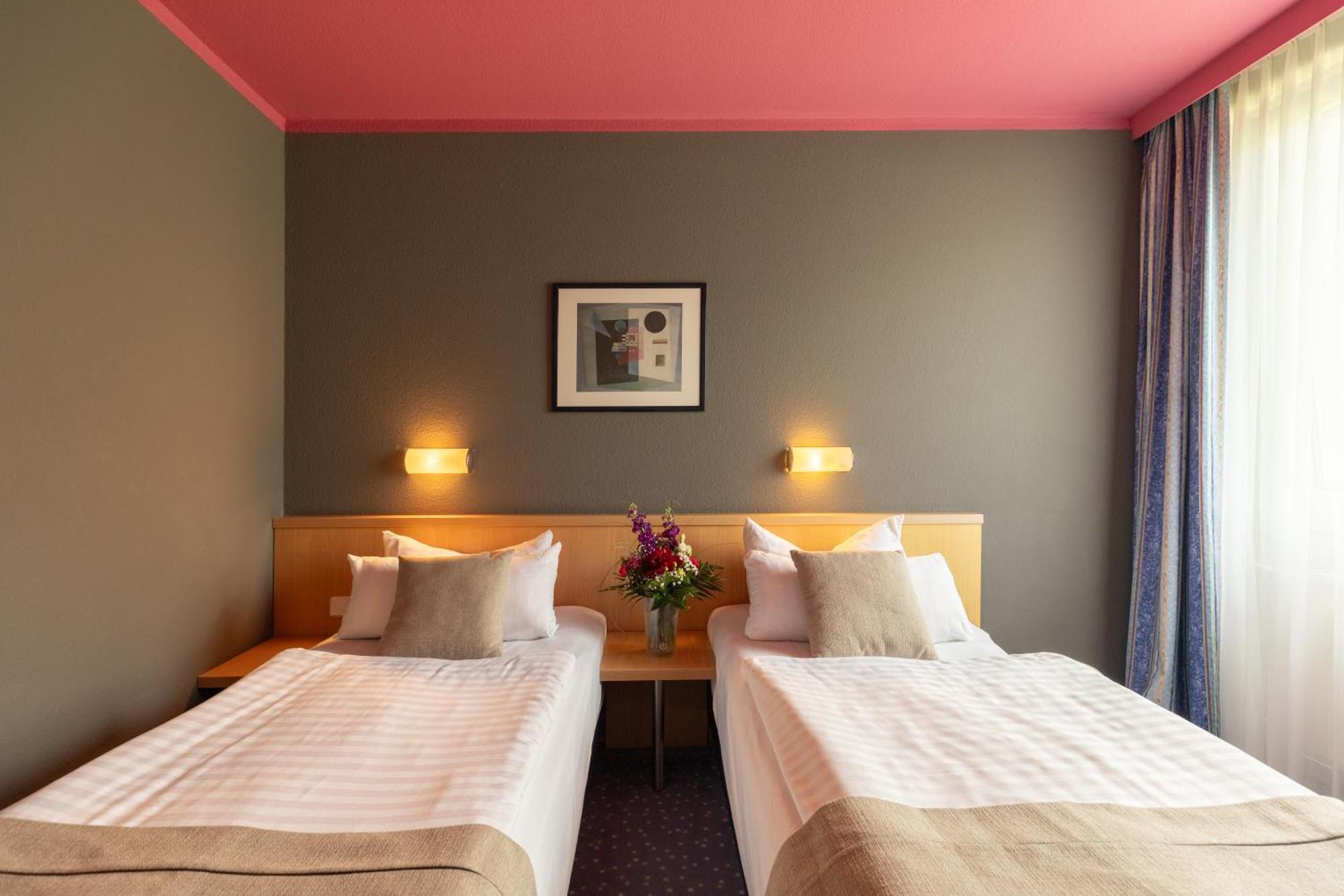 Garner Hotel Cottbus Sued By Ihg Exterior foto
